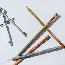 Carica l'immagine nel visualizzatore di Gallery, Blackwing volume 71 limited edition