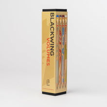 Carica l'immagine nel visualizzatore di Gallery, Blackwing volume 71 limited edition