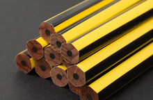 Carica l'immagine nel visualizzatore di Gallery, Blackwing 651 limited edition