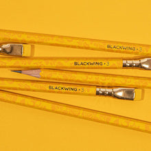 Carica l'immagine nel visualizzatore di Gallery, Blackwing Volume 3 limited edition